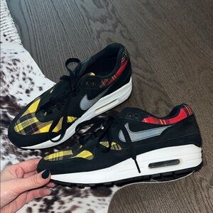 Nike Plaid Sneakers - Black, Yellow, Red
